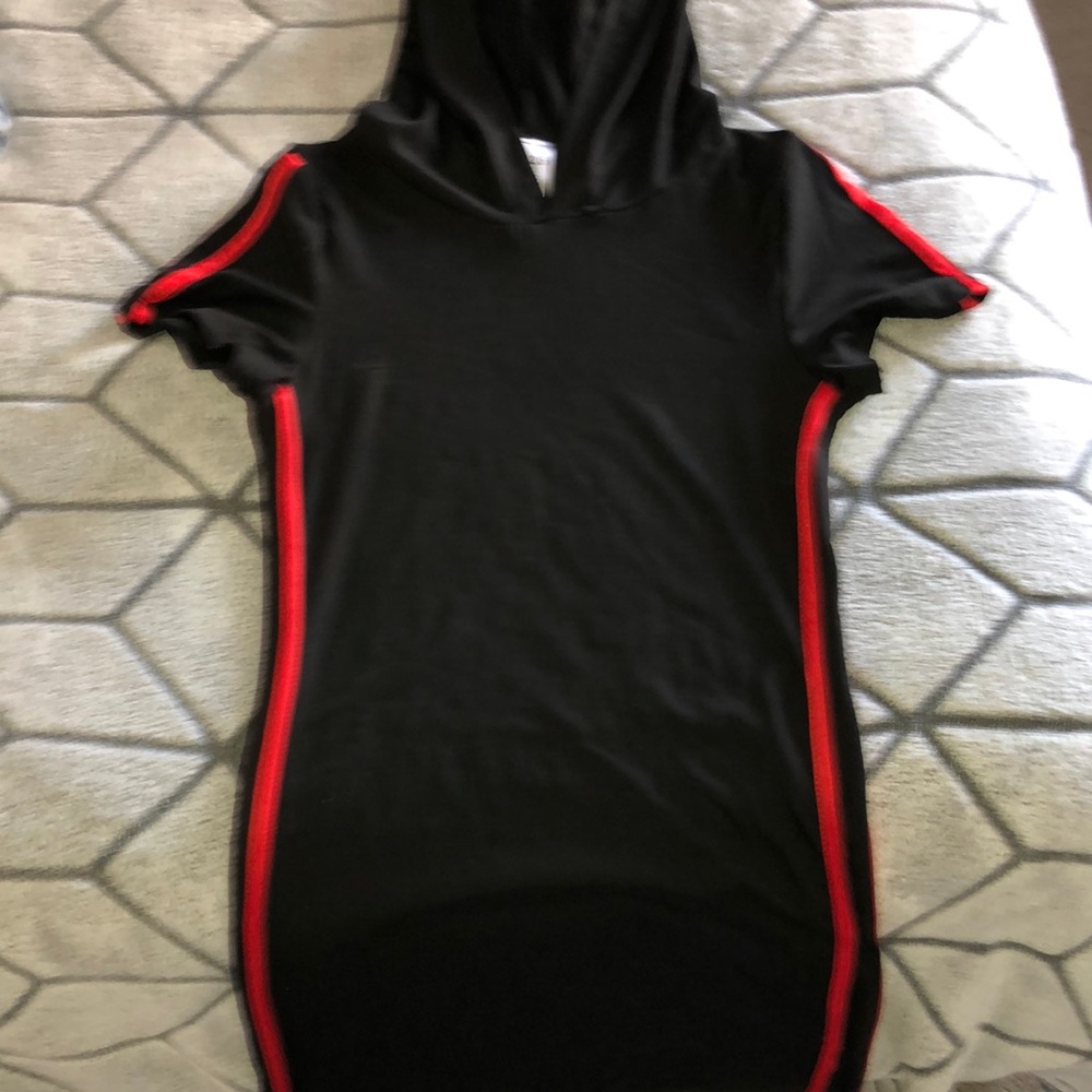 Never worn dress, super stretchy, and soft <3
